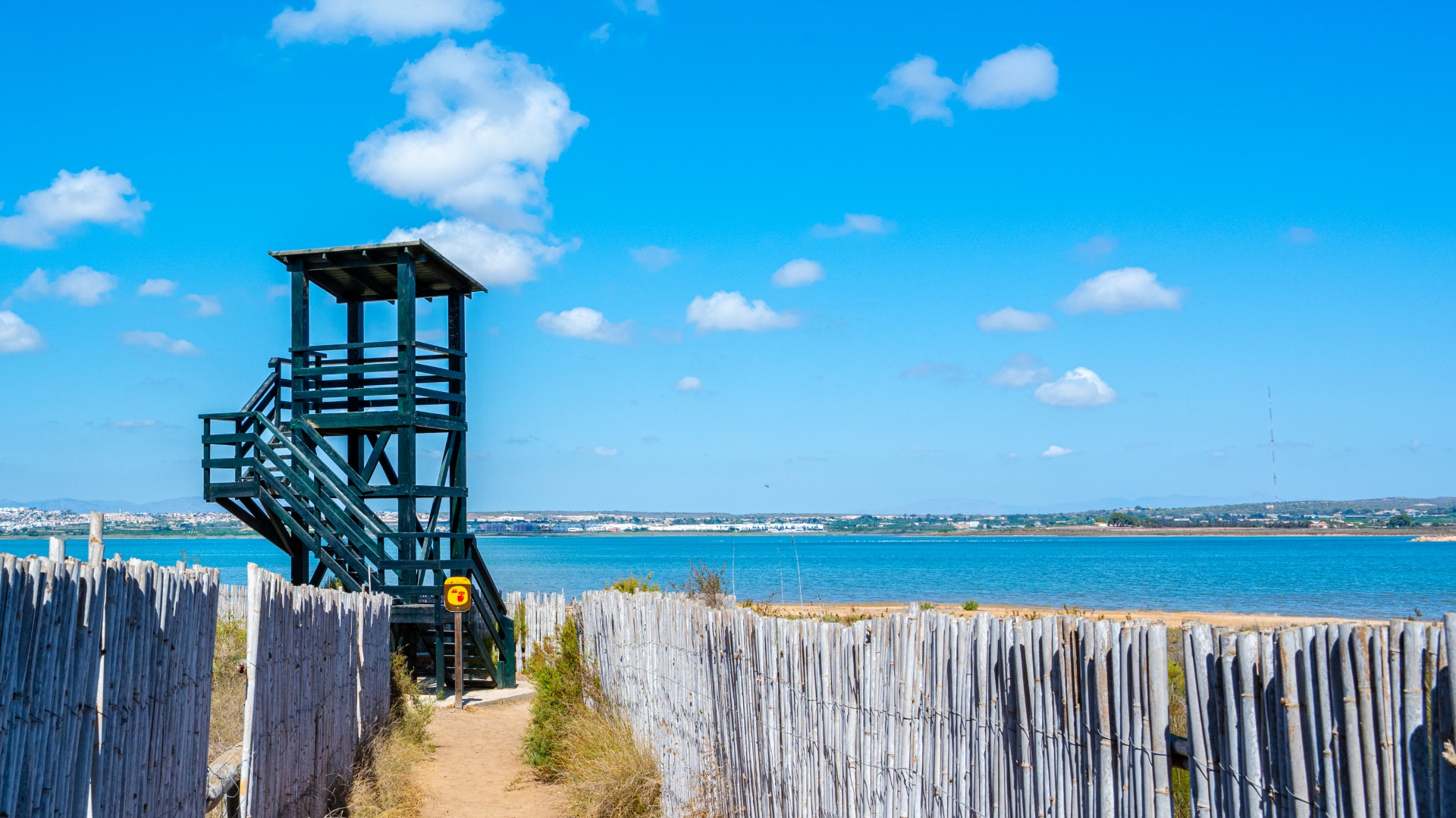 Mirador Guardamar Parque Natural de las Lagunas de la Mata y Torrevieja