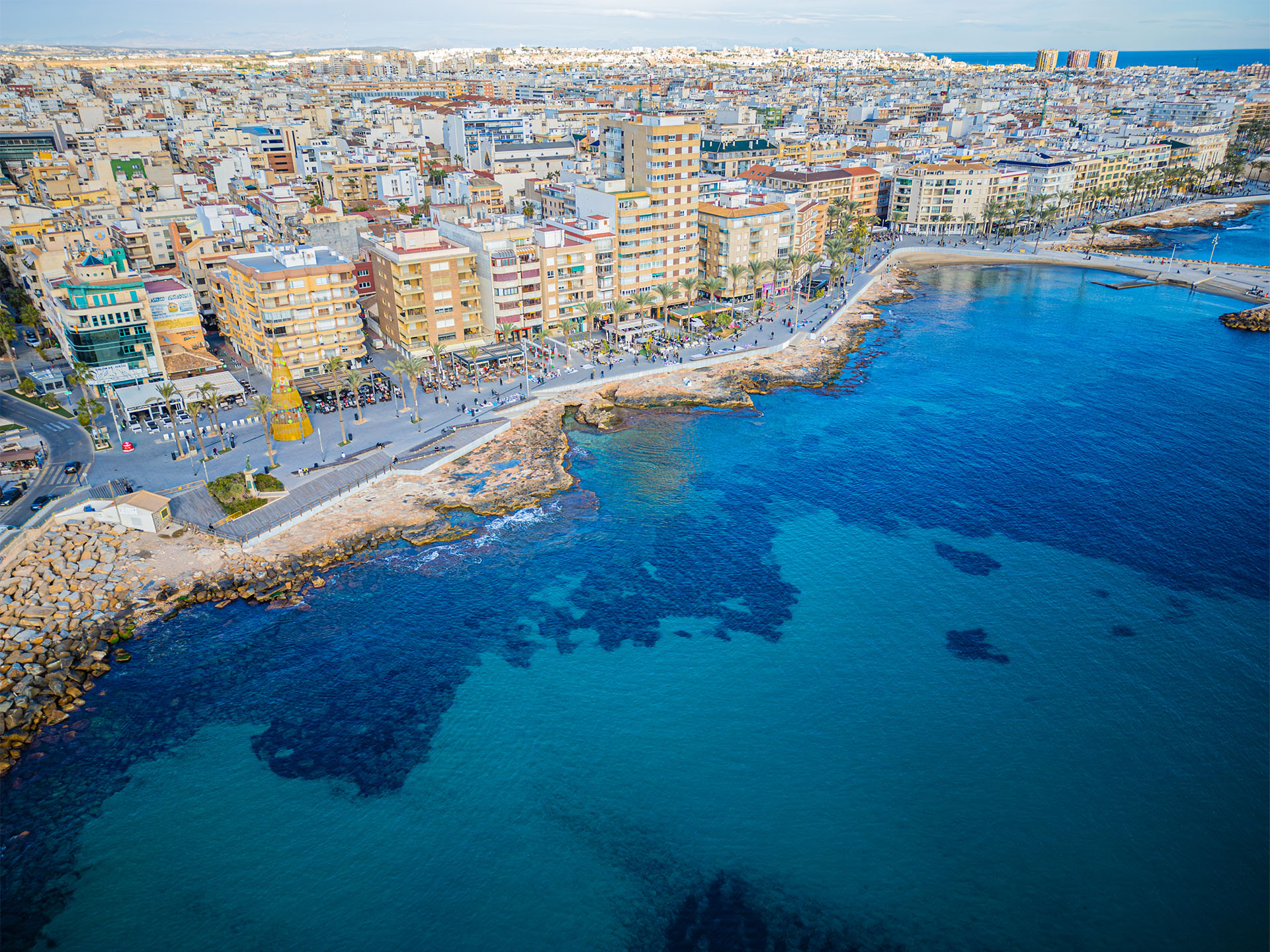 Zonas de baño del paseo Juan Aparicio en Torrevieja